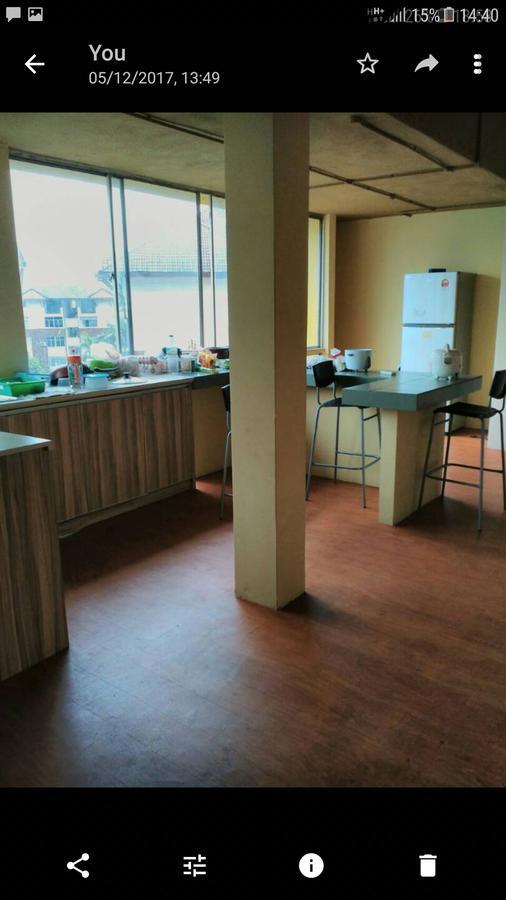 Olivehouse Ss15 Vandrarhem Subang Jaya Exteriör bild